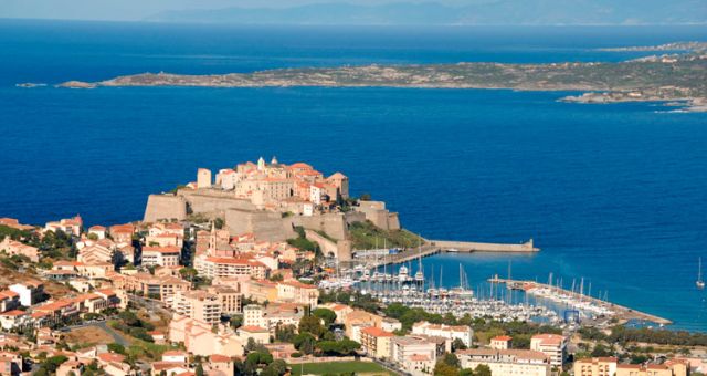 Discover the town of Calvi